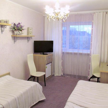 Hotel Vetraz Vitebsk Bagian luar foto
