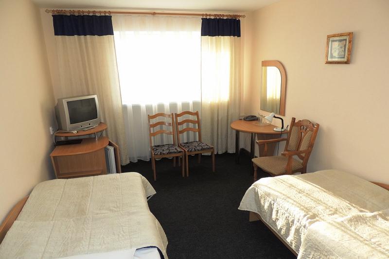 Hotel Vetraz Vitebsk Bagian luar foto