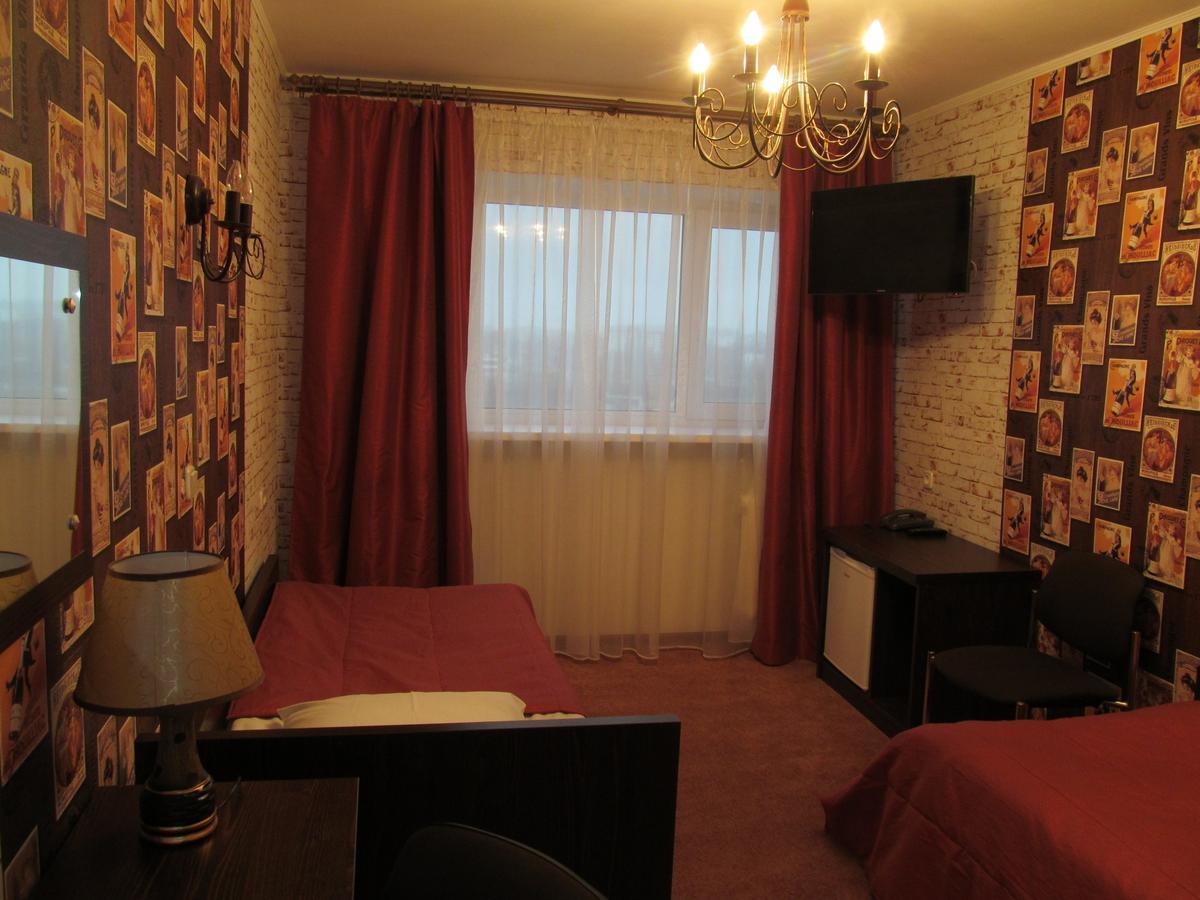 Hotel Vetraz Vitebsk Bagian luar foto