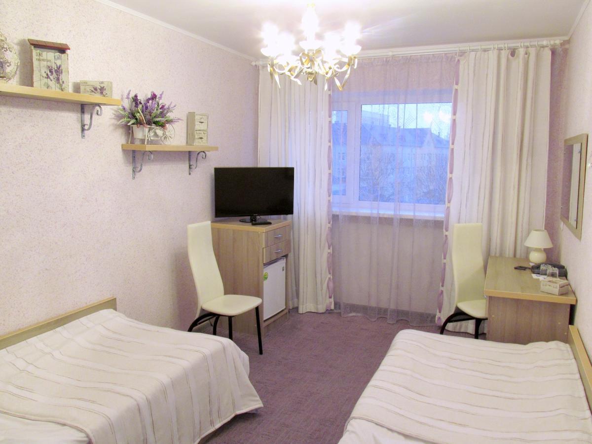 Hotel Vetraz Vitebsk Bagian luar foto