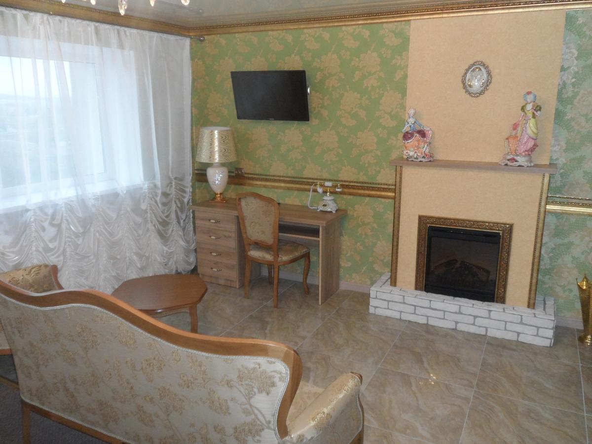 Hotel Vetraz Vitebsk Bagian luar foto