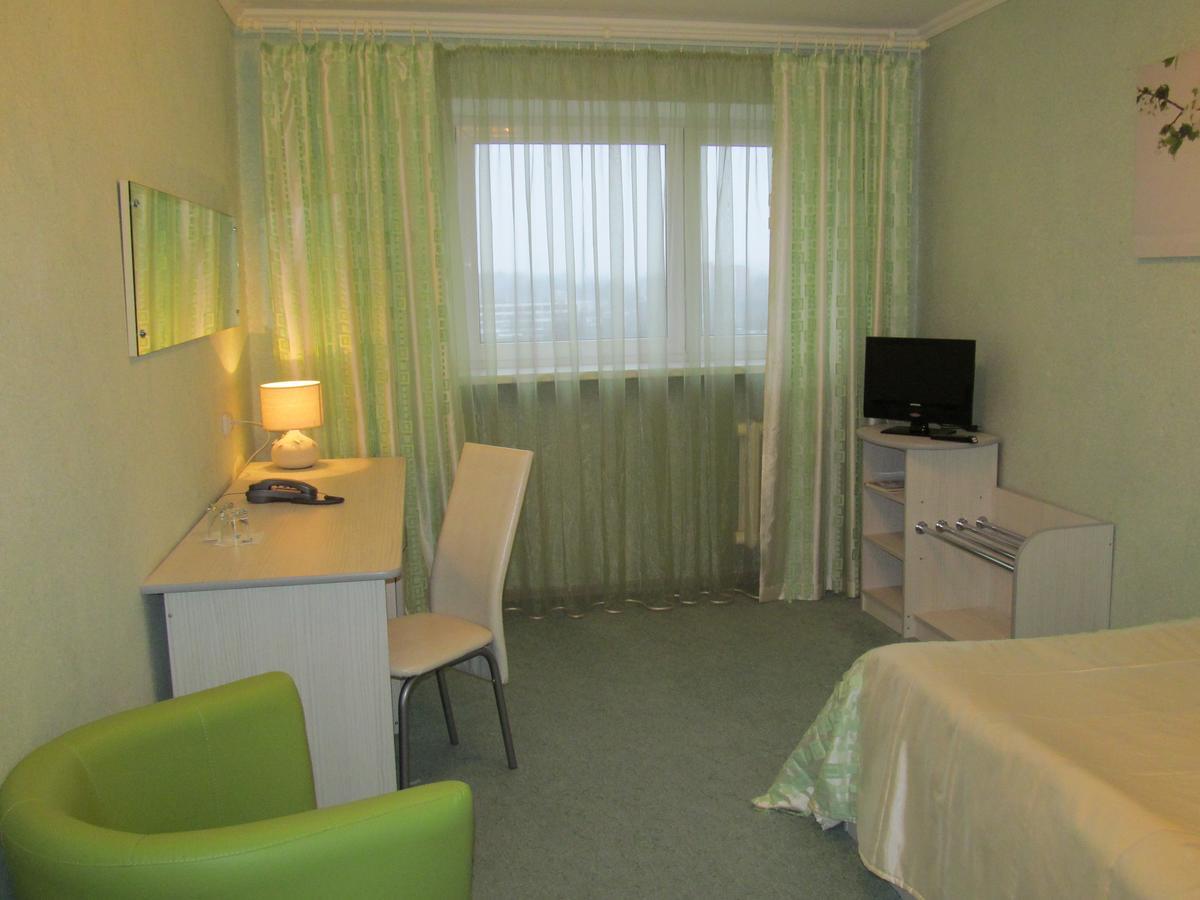 Hotel Vetraz Vitebsk Bagian luar foto