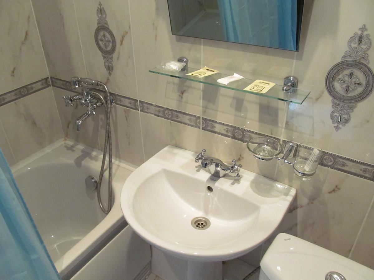 Hotel Vetraz Vitebsk Bagian luar foto