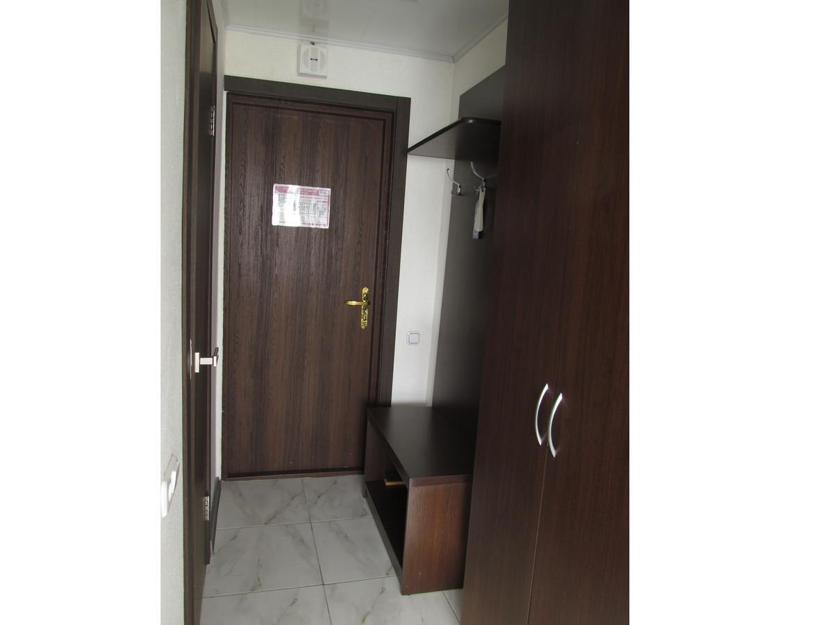 Hotel Vetraz Vitebsk Bagian luar foto