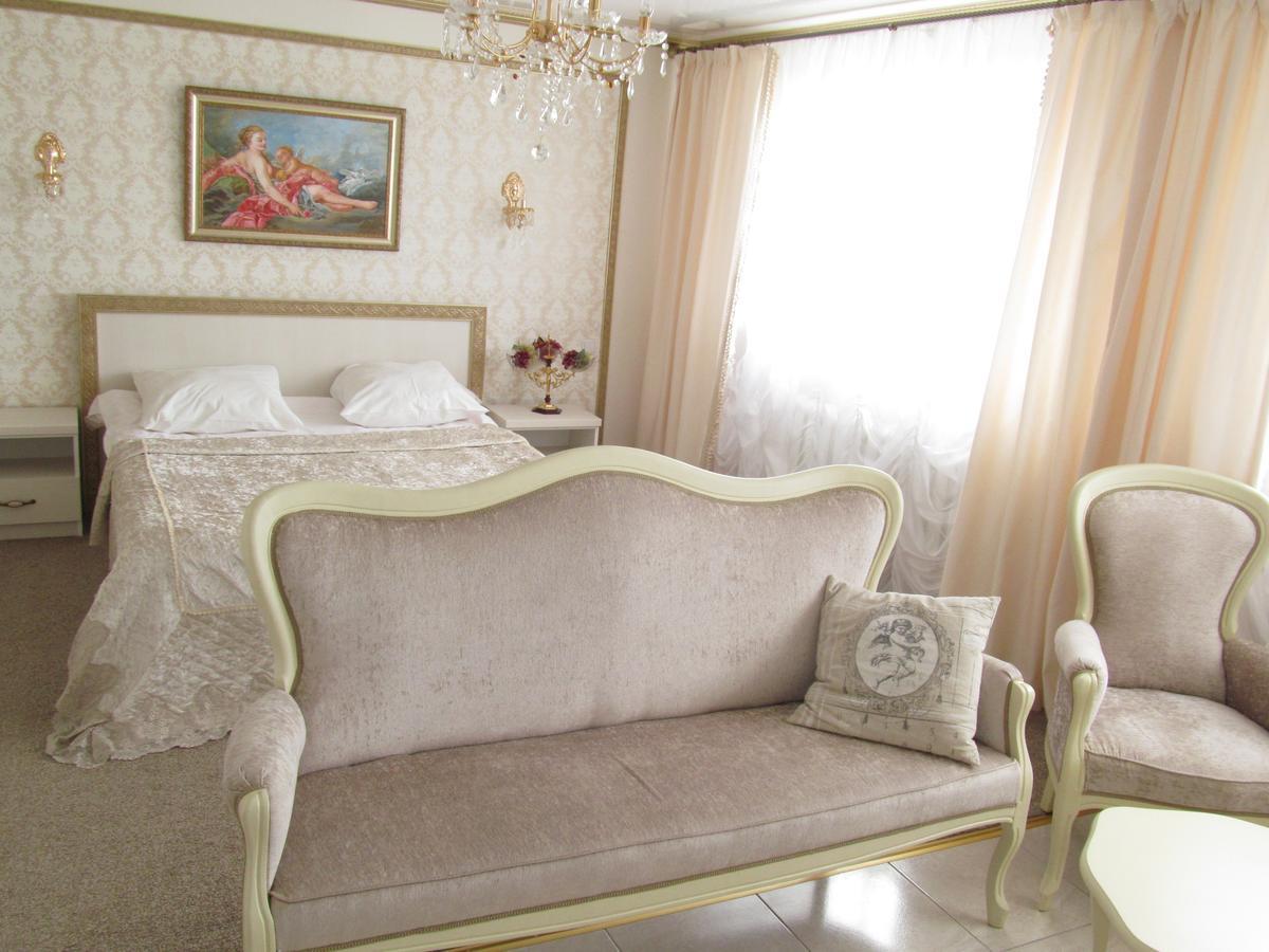 Hotel Vetraz Vitebsk Bagian luar foto